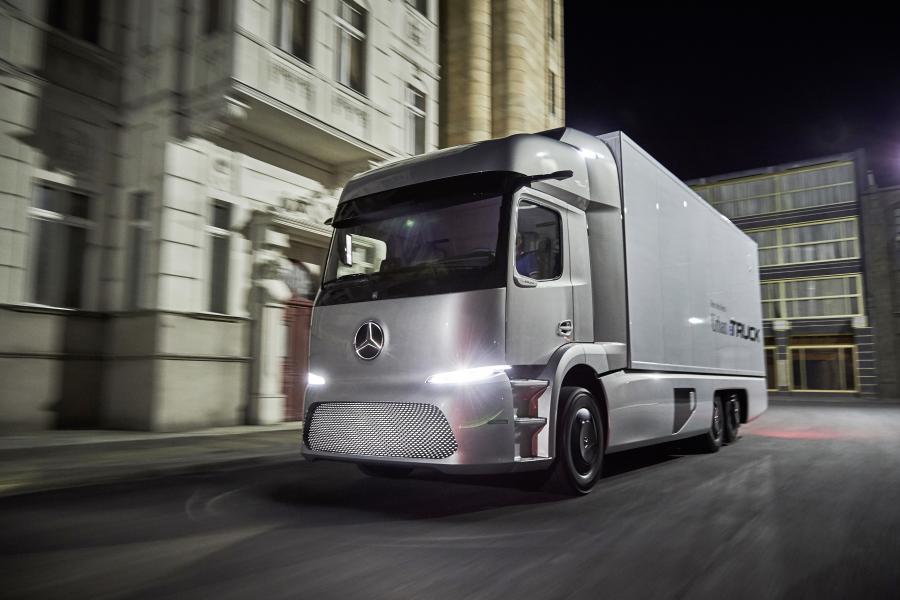  Mercedes-Benz Urban eTruck 2016 года  (фото 19 из 33)